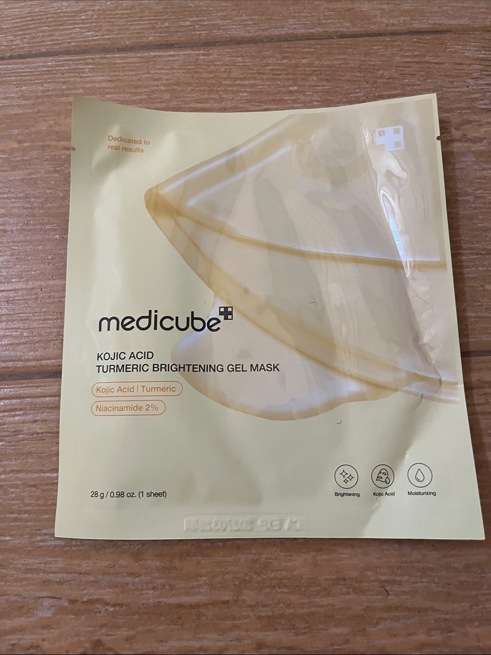 Medicube Kojic Acid Turmeric Brightening Gel Mask — Yellow